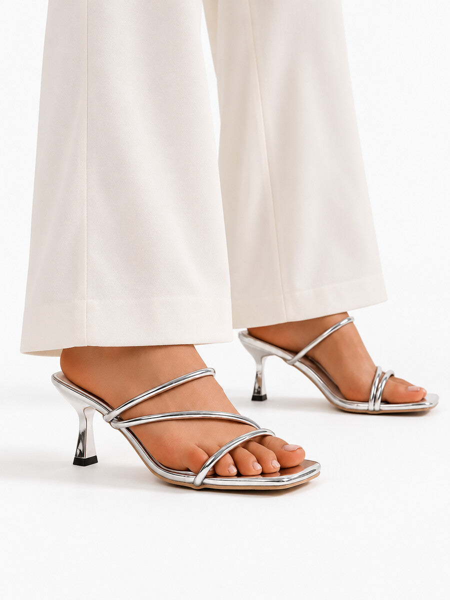 Elvire – Sandale à talon femme – Argenté — portée