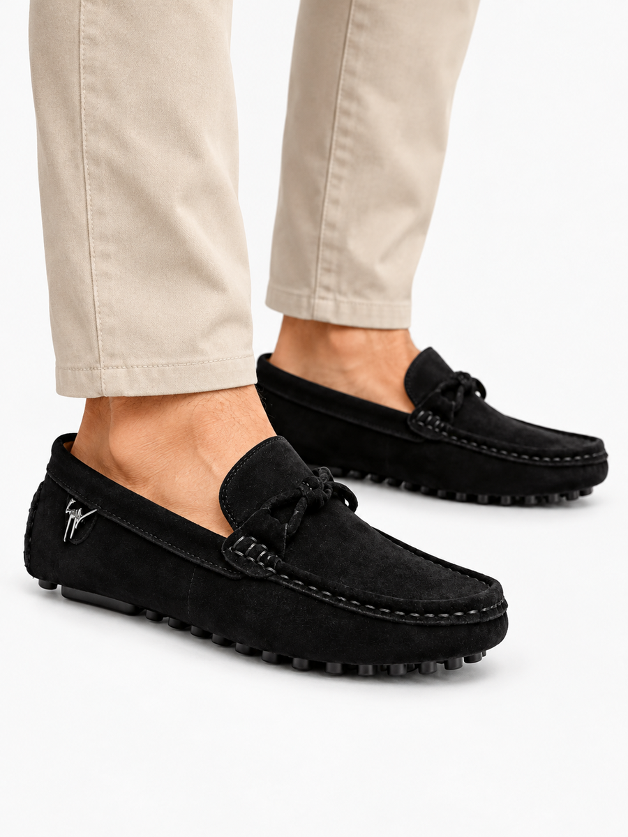 Aaron – Mocassin en daim homme — porté
