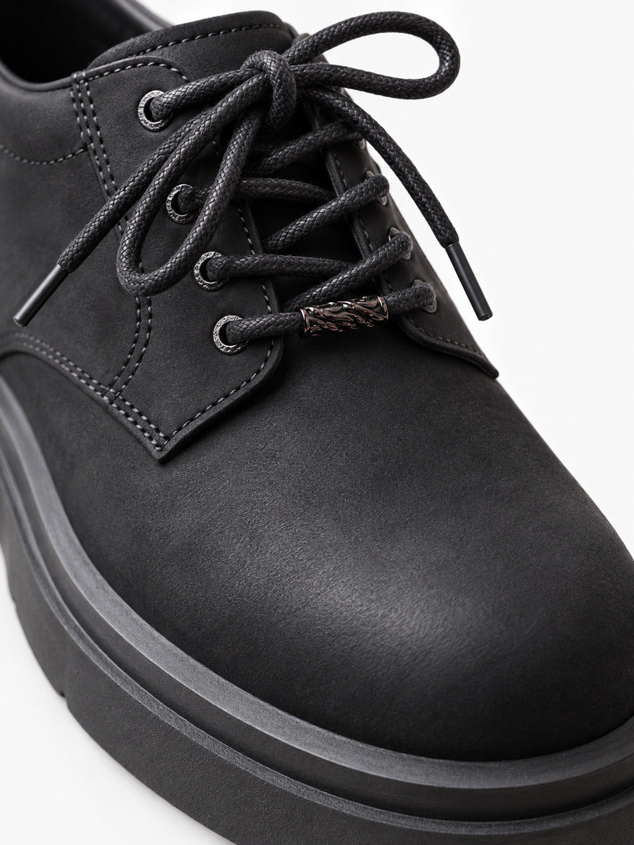 Alphonse – Chaussure derby noire à semelle épaisse homme — détail
