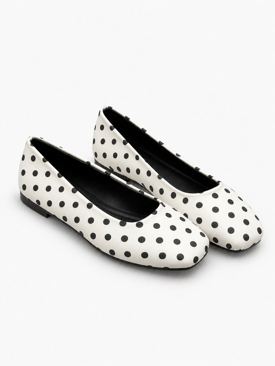 Élise-Marie – Ballerine à pois à enfiler femme – Blanc — trois quarts