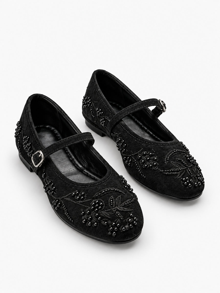 Madeleine-Rose – Babies brodées à perles femme – Noir — trois quarts