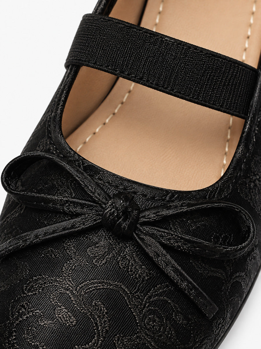 Margaux-Marie – Babies à enfiler bout carré vintage femme – Noir — détail