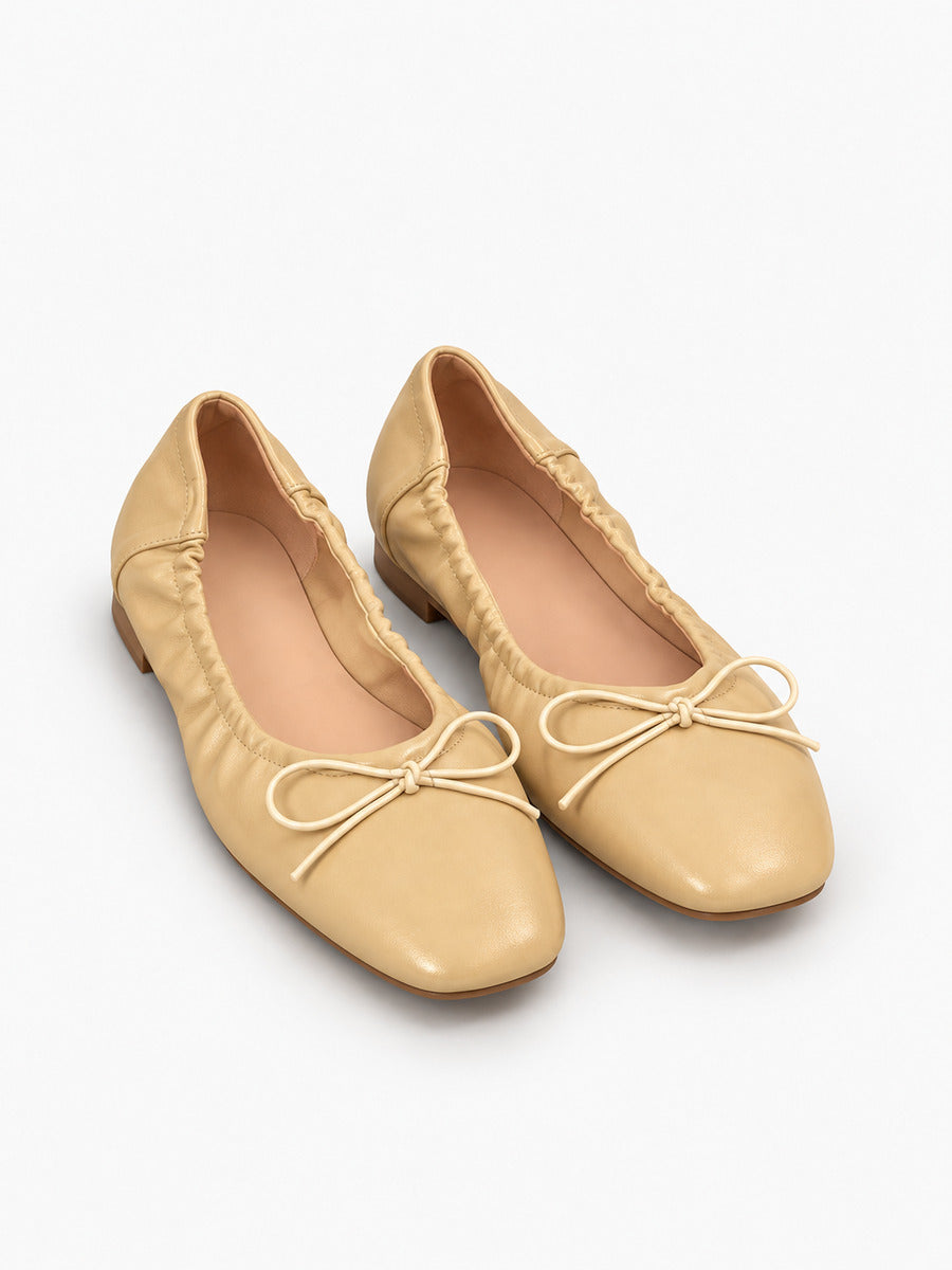 Margaux-Rose – Ballerine à volants et nœud femme – Abricot — trois quarts
