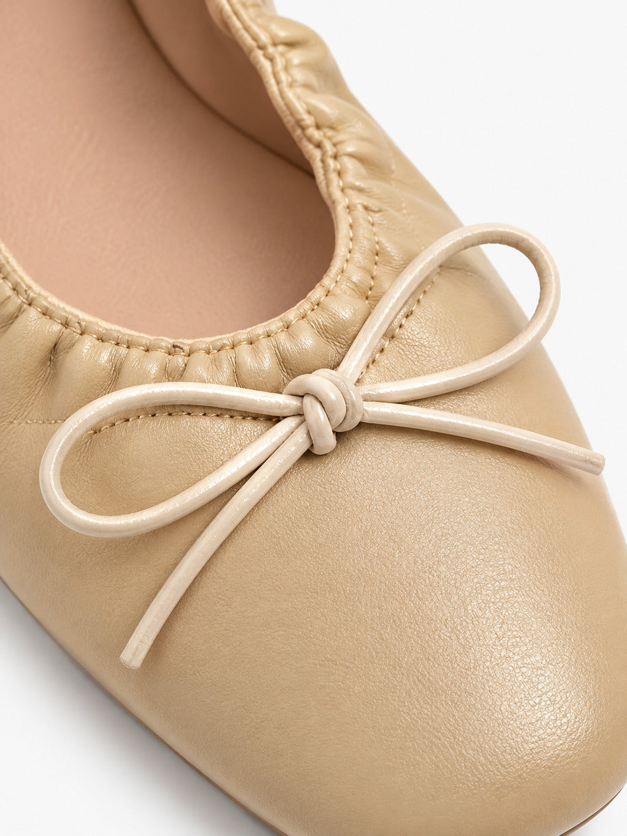 Margaux-Rose – Ballerine à volants et nœud femme – Abricot — détail