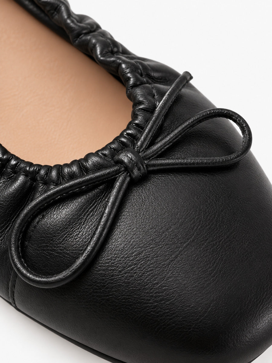 Margaux-Rose – Ballerine à volants et nœud femme – Noir — détail