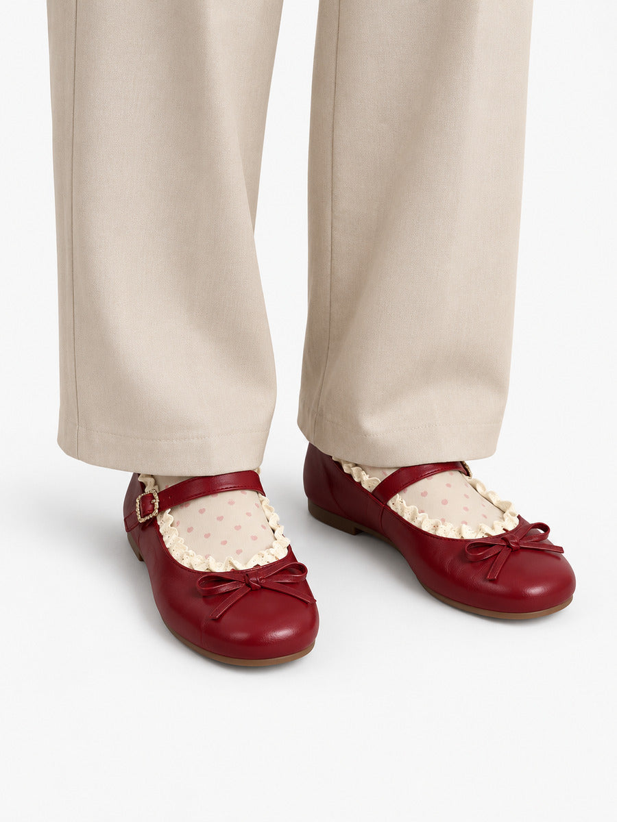 Maud-Marie – Ballerine mignonne à bout rond femme – Rouge bordeaux — portée