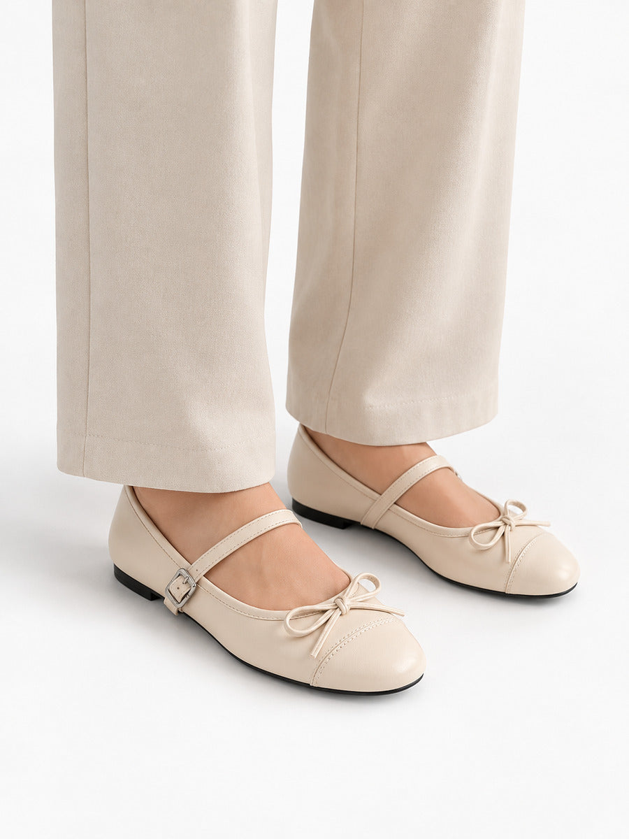 Mathilde-Rose – Ballerine vintage à nœud papillon femme – Beige — portée