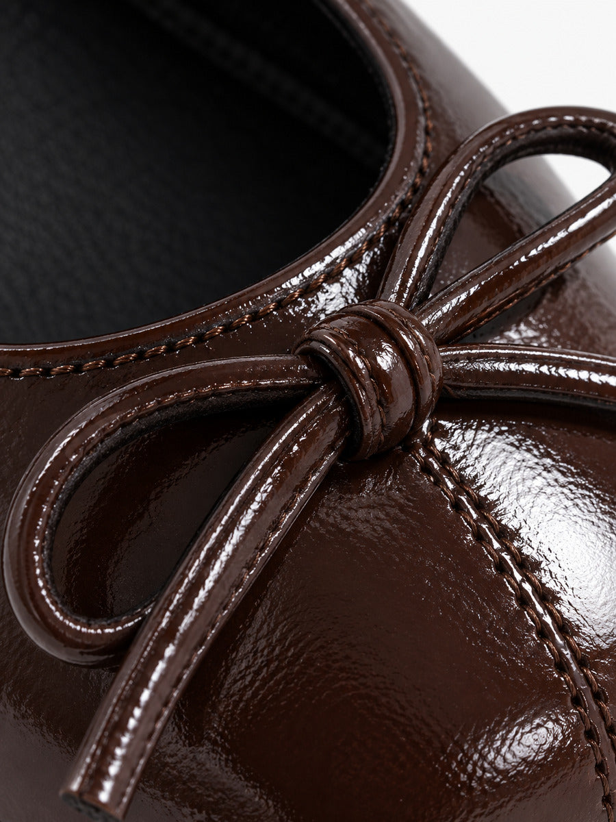 Mathilde-Rose – Ballerine vintage à nœud papillon femme – Marron — détail