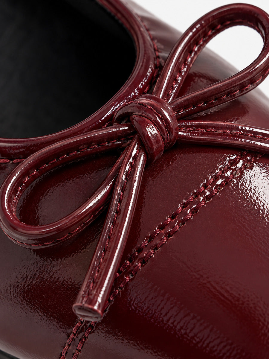 Mathilde-Rose – Ballerine vintage à nœud papillon femme – Rouge bordeaux — détail