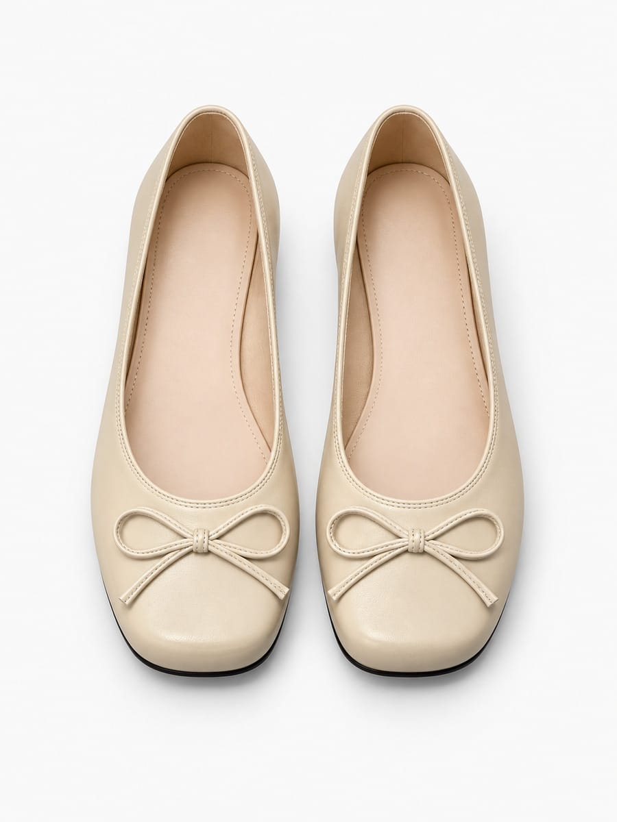 Noa-Rose – Babies en cuir à nœud papillon doux femme – Beige — dessus