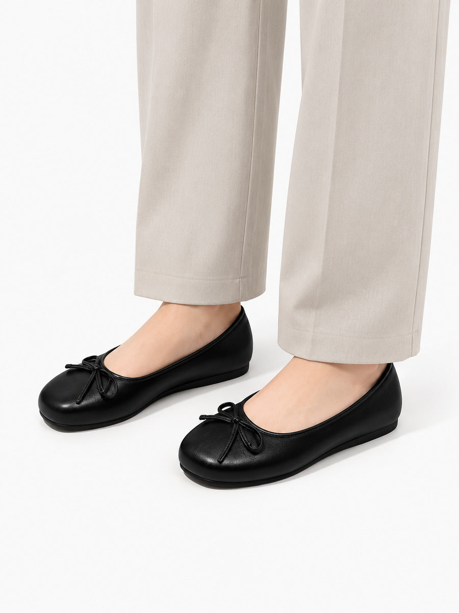 Noa-Rose – Babies en cuir à nœud papillon doux femme – Noir — portée