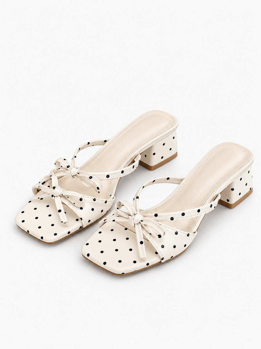 Pauline-Marie – Mule à pois et nœud papillon femme – Beige — trois quarts