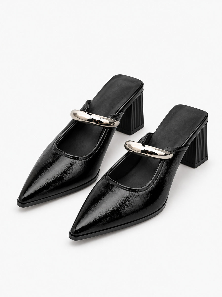 Rachel-Marie – Mule à bout fermé et détail métal femme – Noir — trois quarts