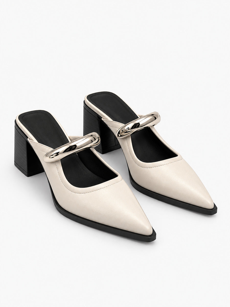 Rachel-Marie – Mule à bout fermé et détail métal femme – Beige — trois quarts