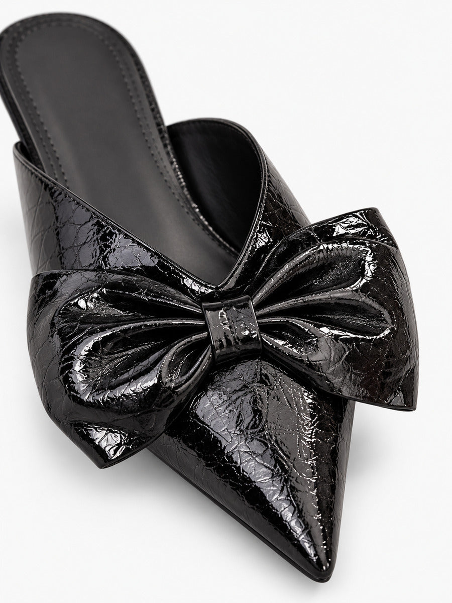 Rachel-Rose – Mule en cuir souple à nœud femme – Noir — détail