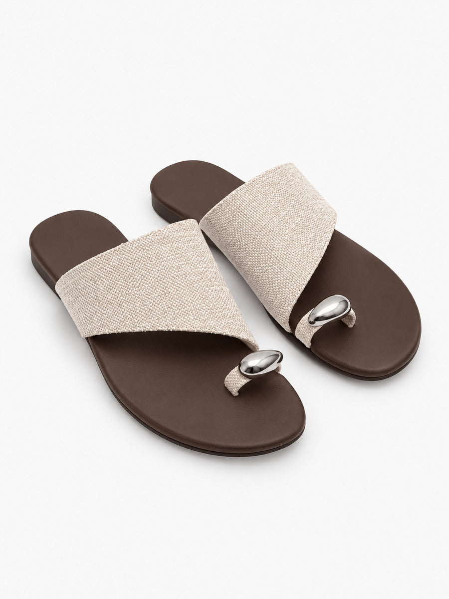 Sabrina-Marie – Sandale plate gladiateur à entre-doigts femme – Beige — trois quarts