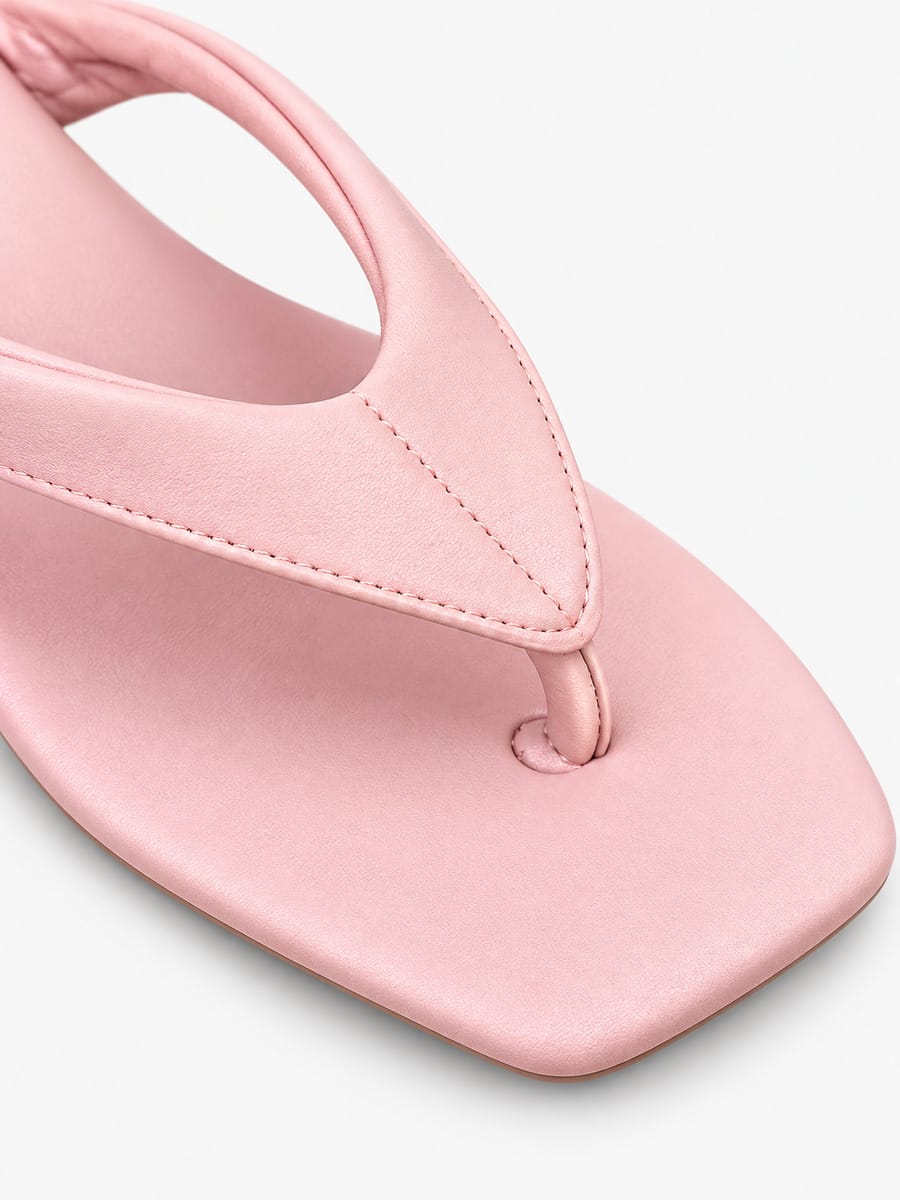 Sandra-Marie – Tong colorée à entre-doigts femme – Rose — détail
