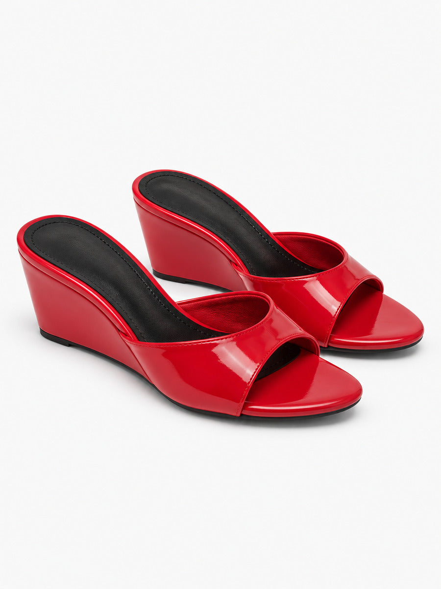 Sandra-Rose – Mule compensée en cuir verni femme – Rouge — trois quarts