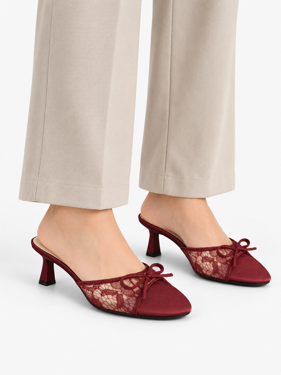 Sophie-Marie – Mule pointue en filet à nœud femme – Rouge — portée