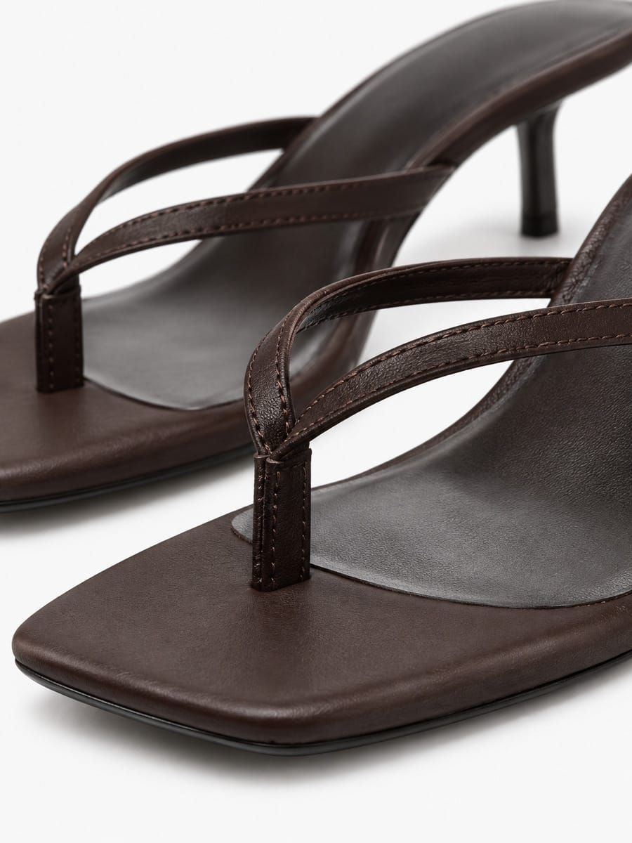 Sophie-Rose – Mule à talon haut bout carré femme – Marron — détail