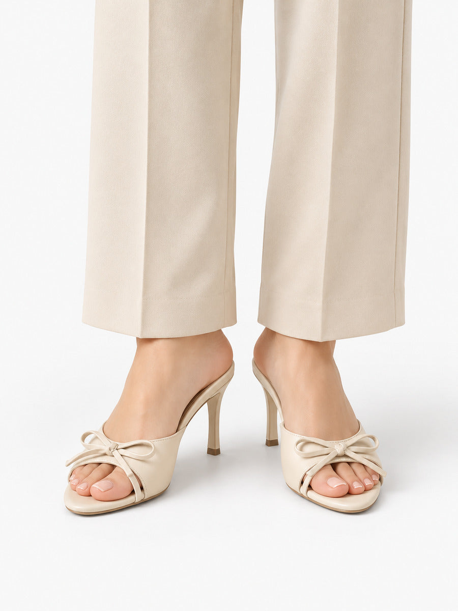 Stella-Rose – Mule de soirée à talon haut et nœud femme – Beige — portée