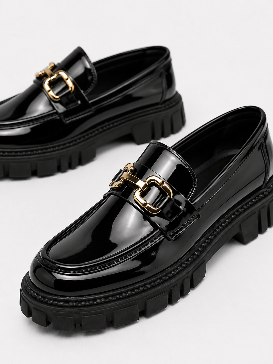 Casa Bellori Bianca – Mocassin enfant en cuir verni à boucle