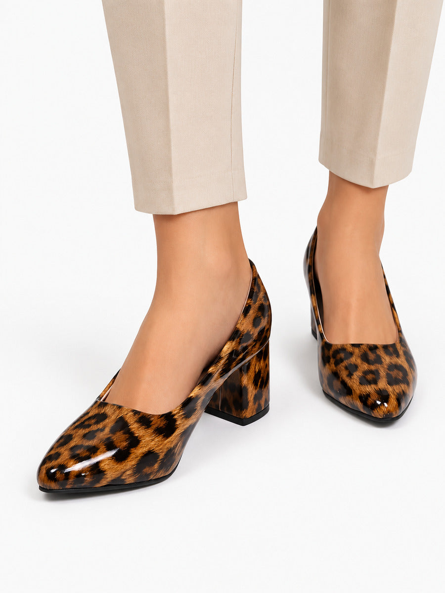 Charlotte – Escarpin léopard à talon épais femme — portée