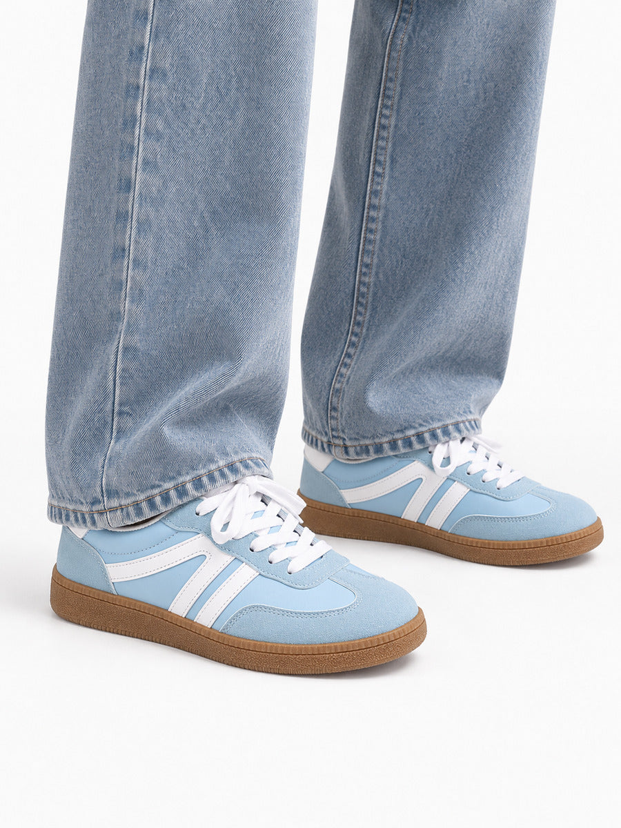 Diane – Baskets femme – Bleu — portée