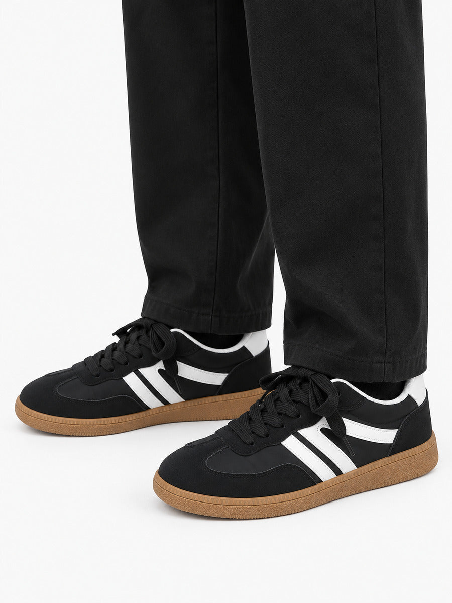 Diane – Baskets femme – Noir — portée