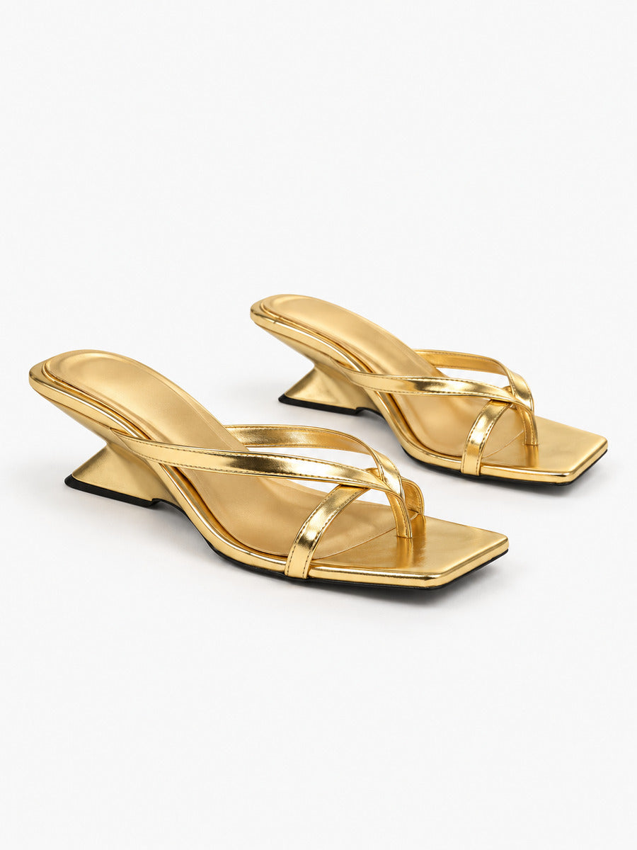Dina – Mule à talon fin femme – Doré — trois quarts