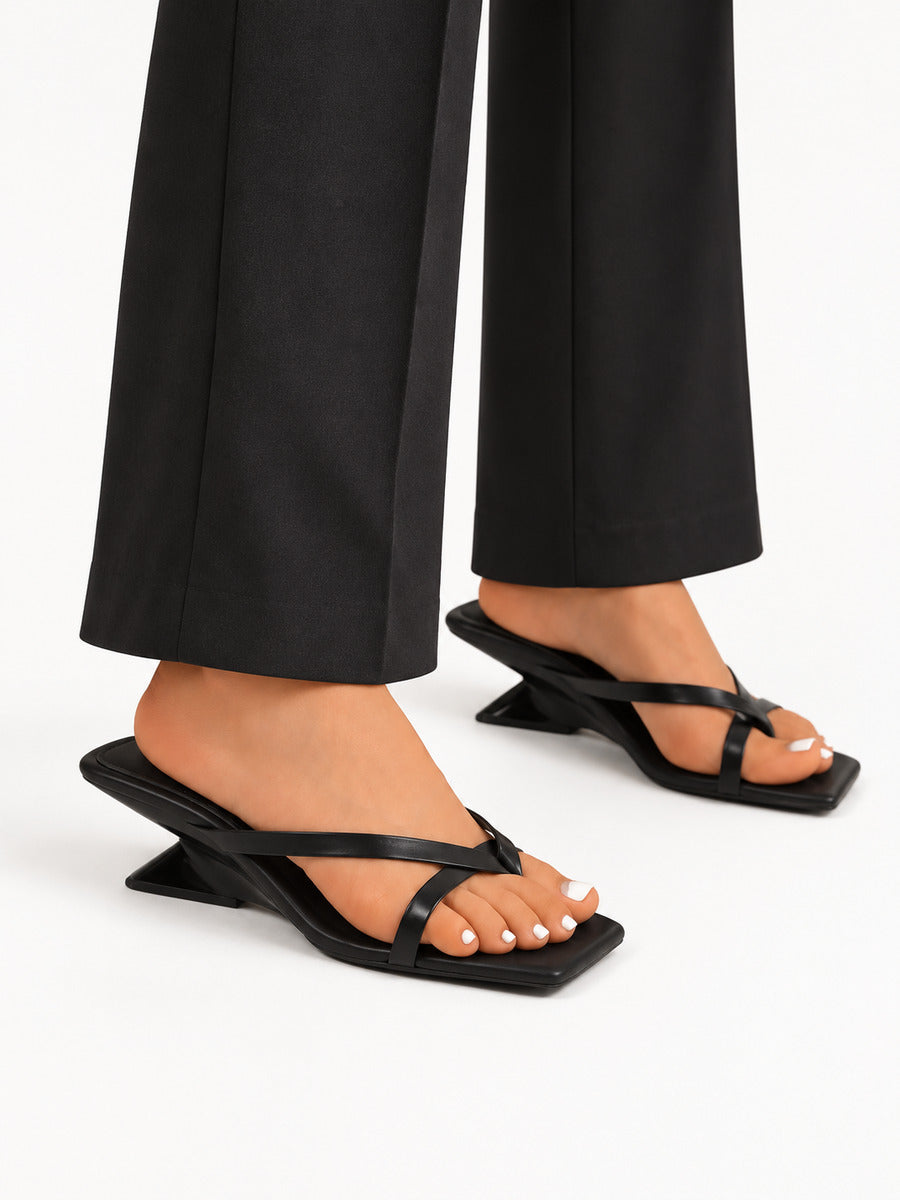 Dina – Mule à talon fin femme – Noir — portée