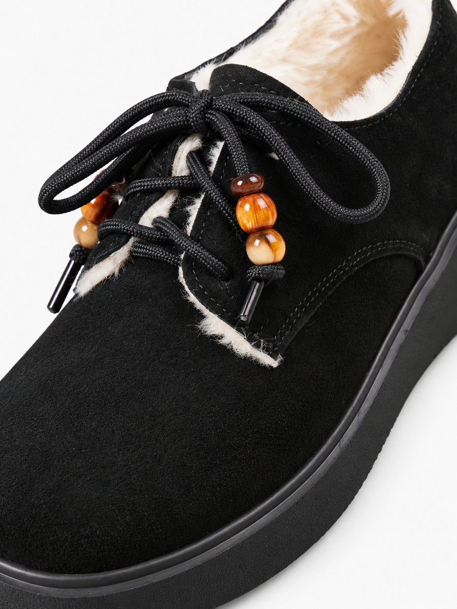 Domitille – Mocassin en daim noir à fourrure femme — détail
