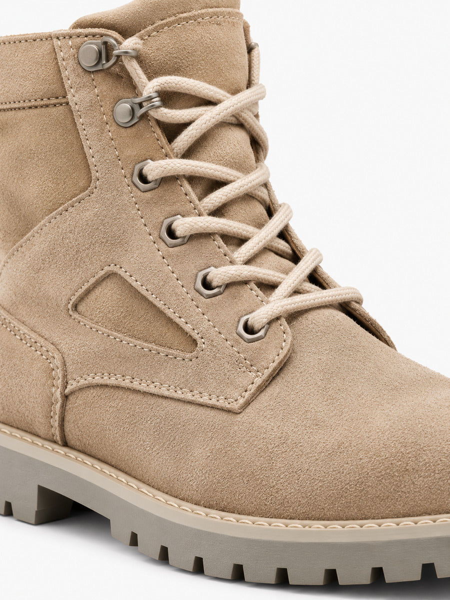 Emmanuel – Bottine désert en daim kaki homme — détail