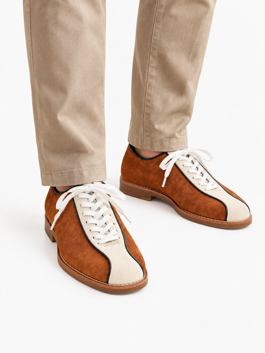 Gaston – Chaussure derby en daim marron homme — portée