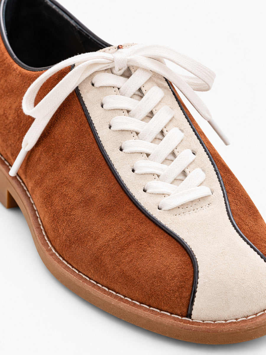 Gaston – Chaussure derby en daim marron homme — détail