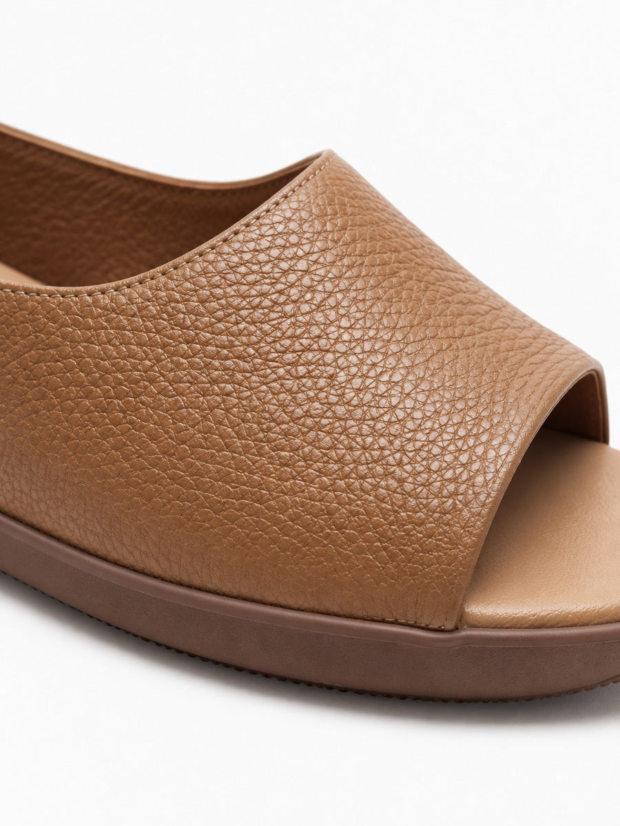 Gemma – Mule en cuir femme – Marron — détail