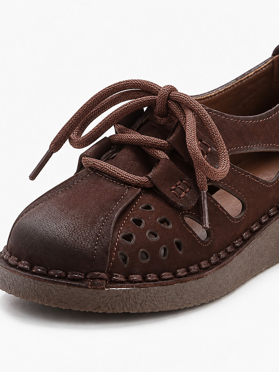 Gisèle – Sandale compensée en cuir femme – Marron foncé — détail