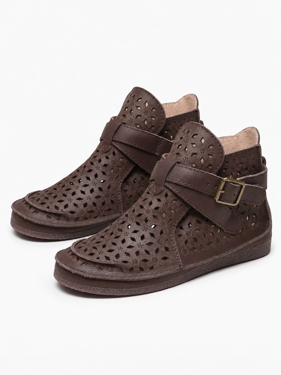 Hanaé – Sandale bottine ajourée femme – Marron — portée