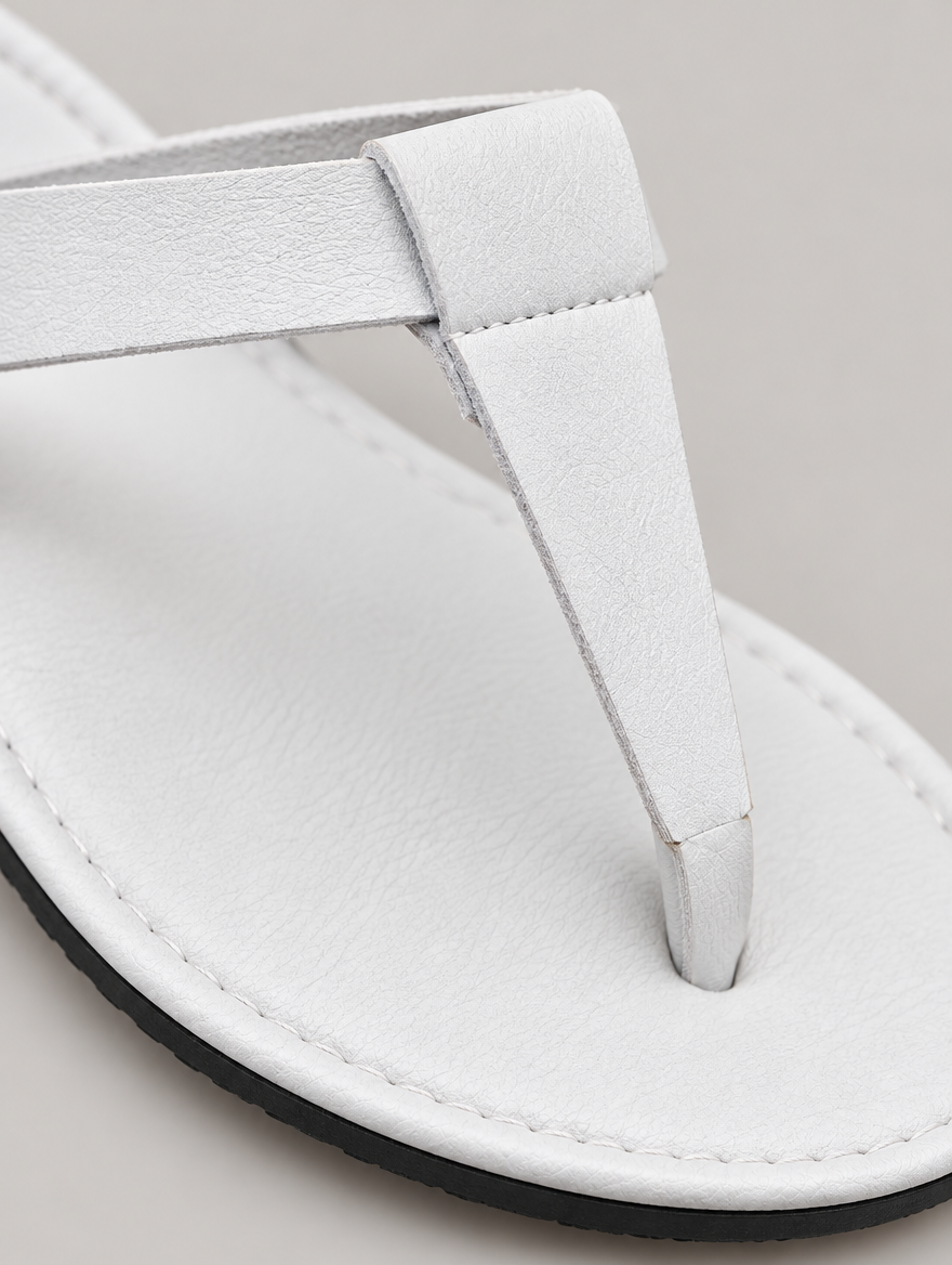 Nadine – Sandale tong plate femme – Blanc — détail