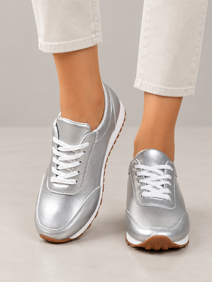 Mina – Basket en cuir femme – Argent — portée