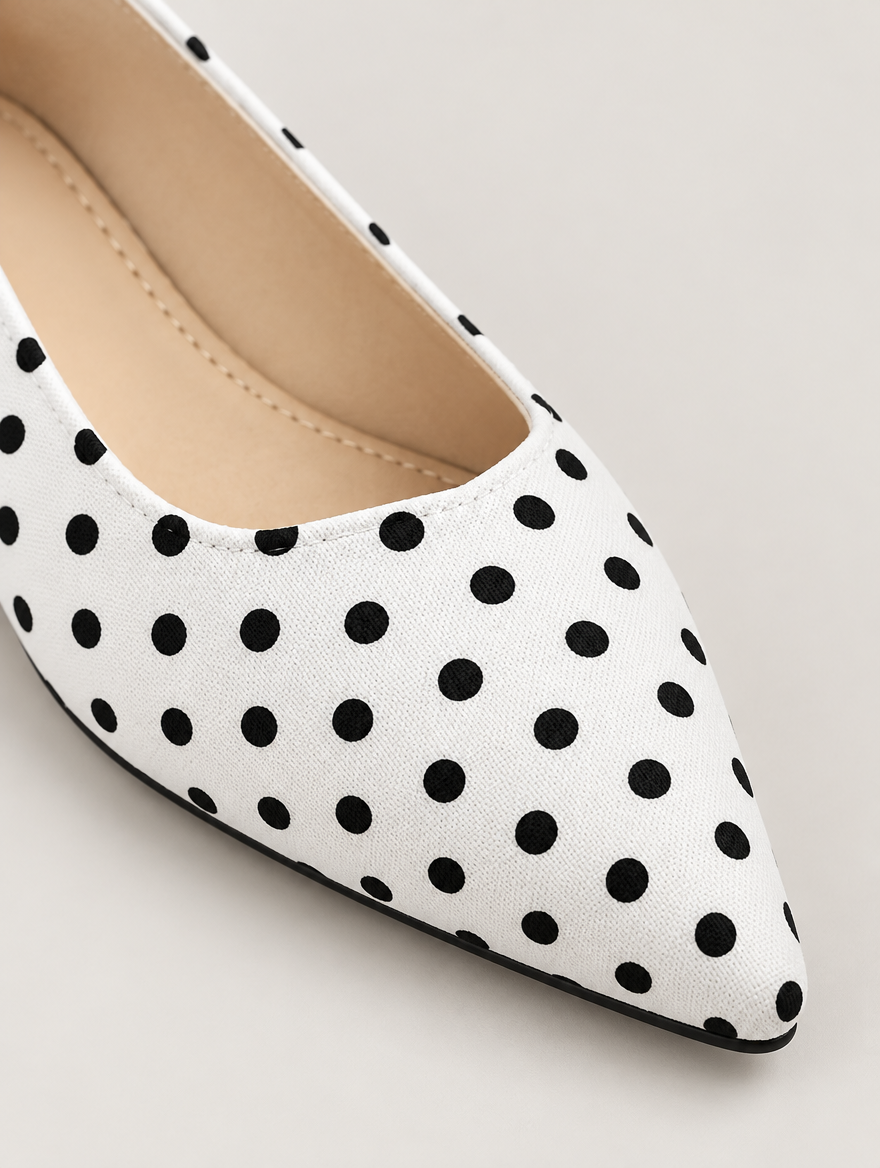 Olga – Mocassin à pois femme – Blanc — détail