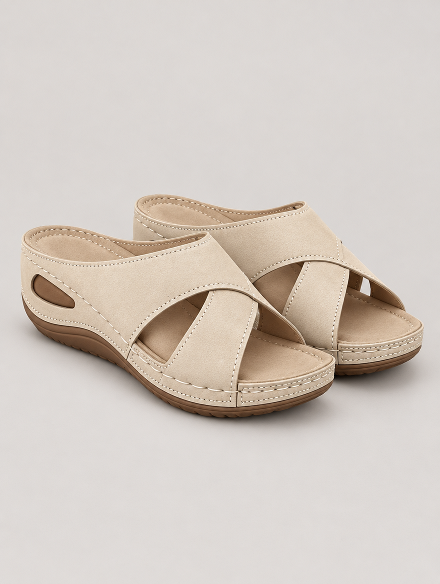 Oriane – Sandale compensée orthopédique femme – Beige — vue trois quarts