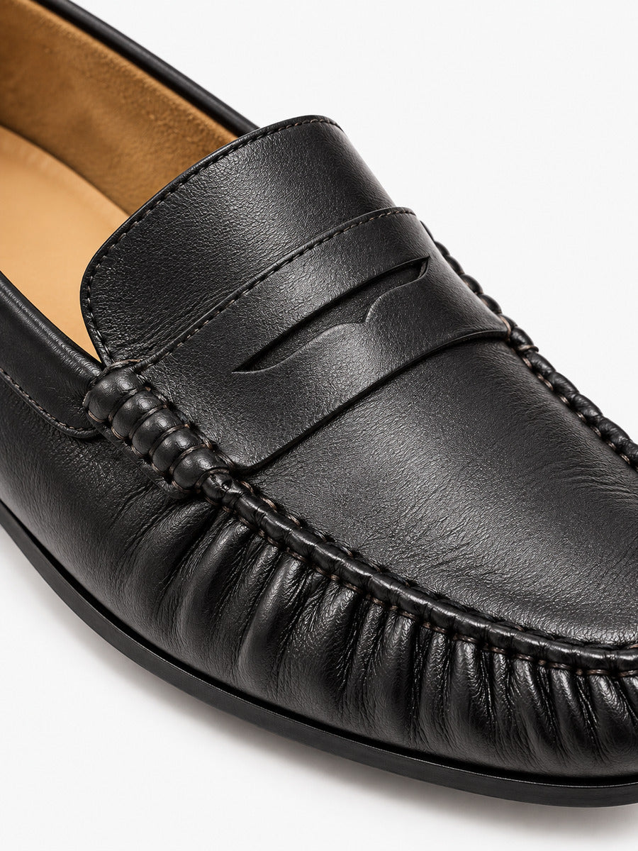 Hubert – Mocassin en cuir plissé homme — détail