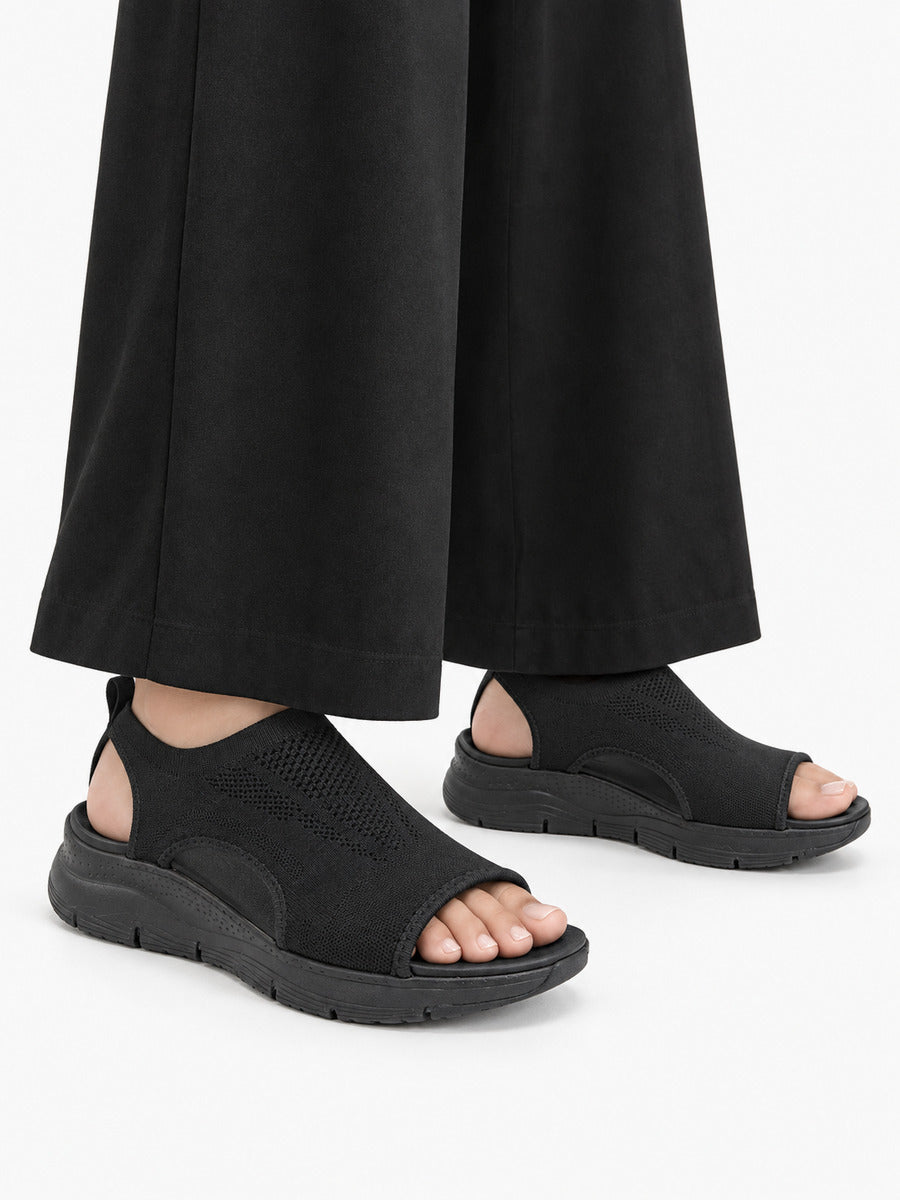 Joëlle – Sandale sport femme – Noir — portée