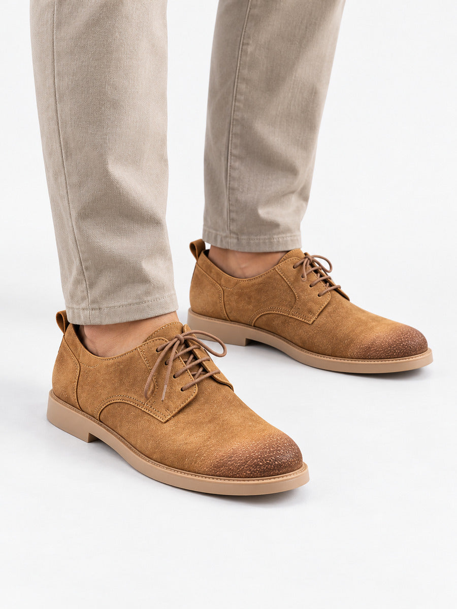 Jonathan – Bottine basse marron homme — portée