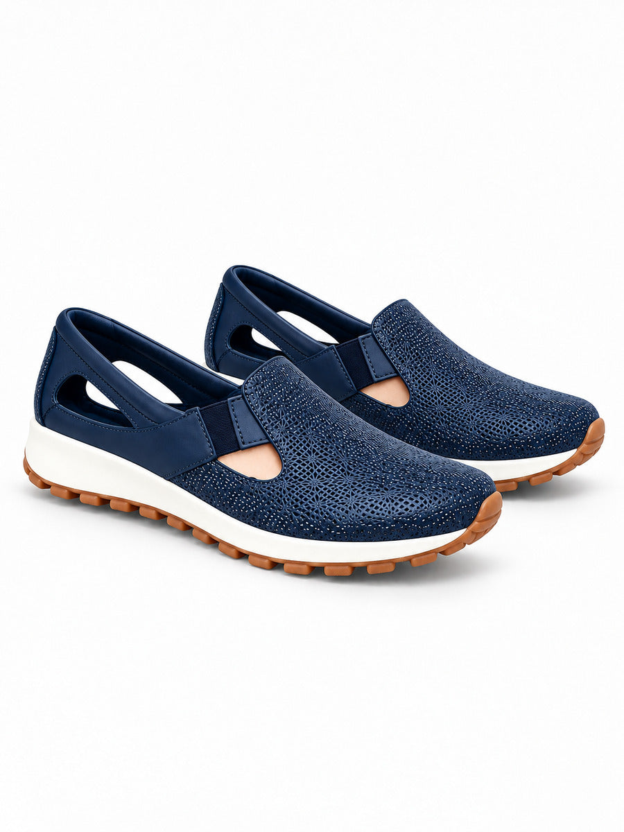 Julietta – Basket en maille femme – Bleu — portée