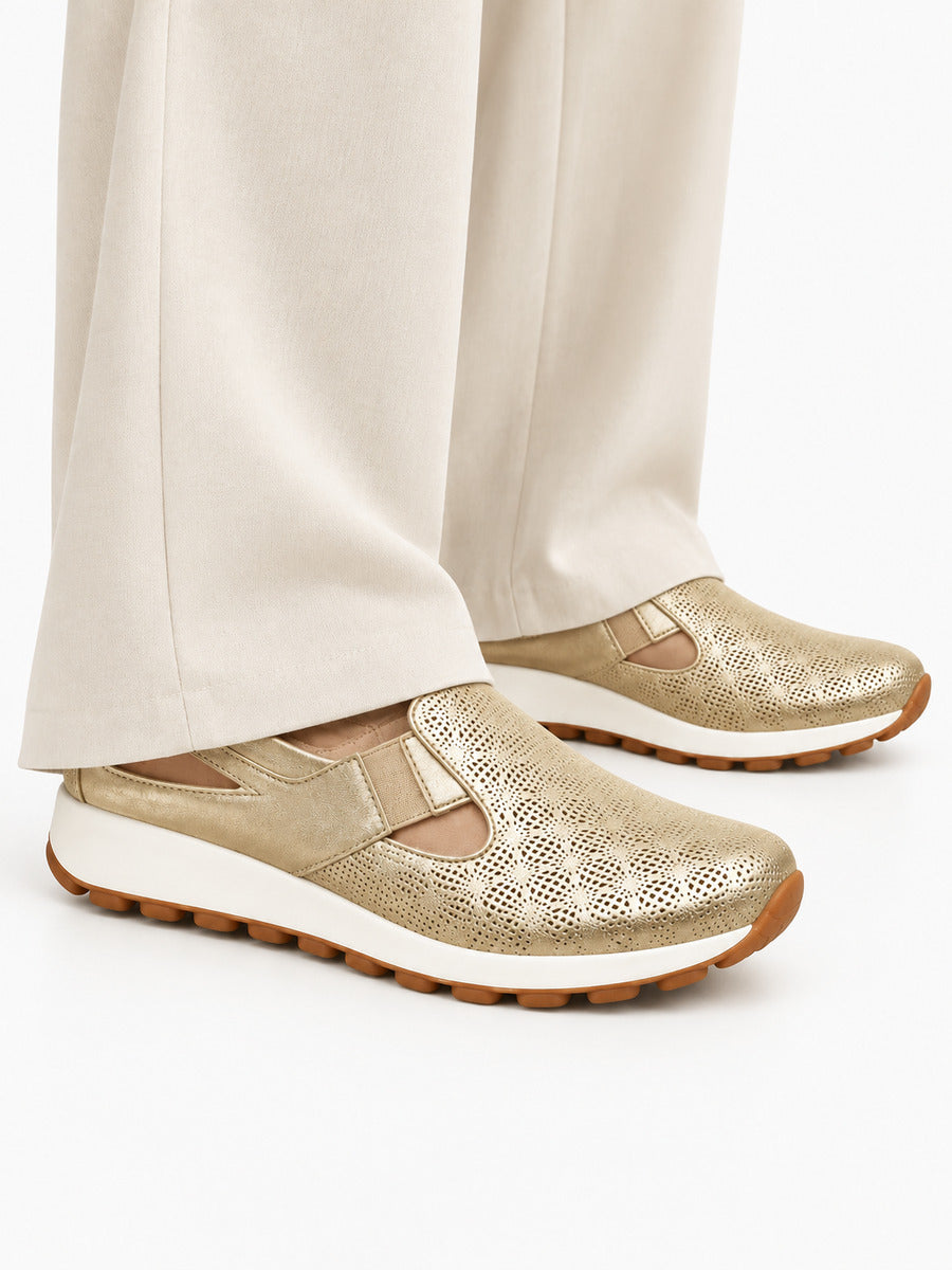 Julietta – Basket en maille femme – Doré — portée