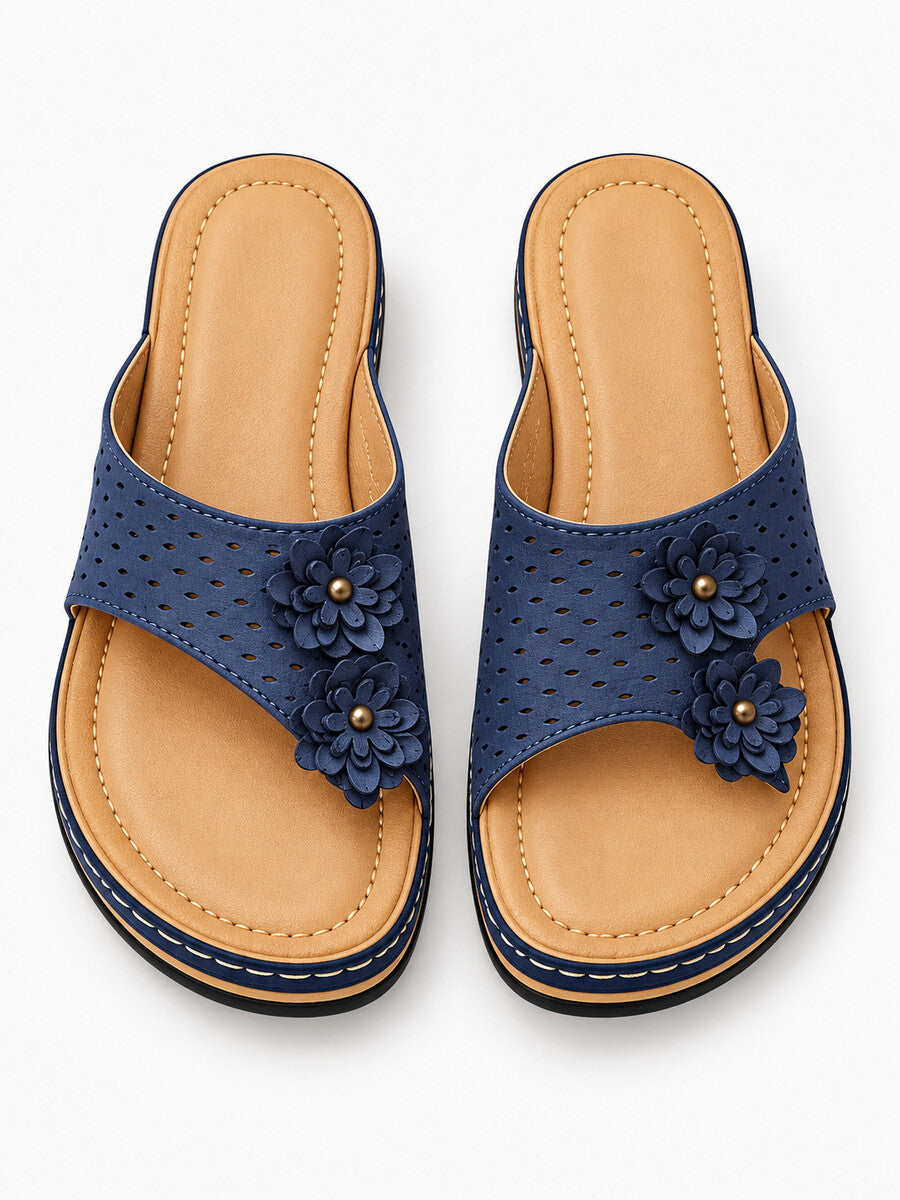 Kayla – Sandale compensée à fleurs femme – Bleu — trois quarts