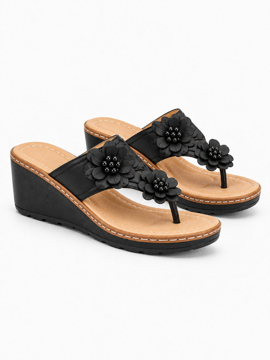 Kayla – Sandale compensée à fleurs femme – Noir — trois quarts