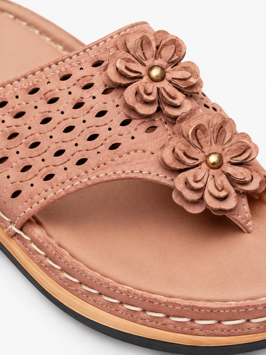 Kayla – Sandale compensée à fleurs femme – Rose — détail
